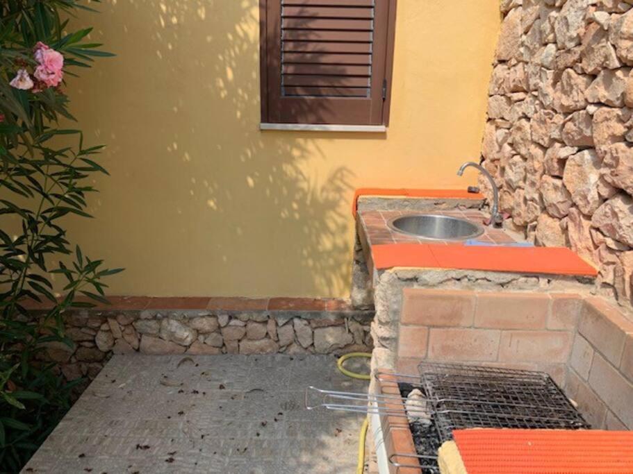 Villa Maveda, Un Dammuso Immerso Nel Verde Lampedusa Eksteriør billede